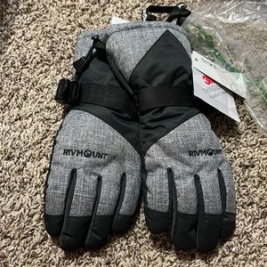RIVMOUNT Insolulated gloves Size Small Brand New Black/Gray
